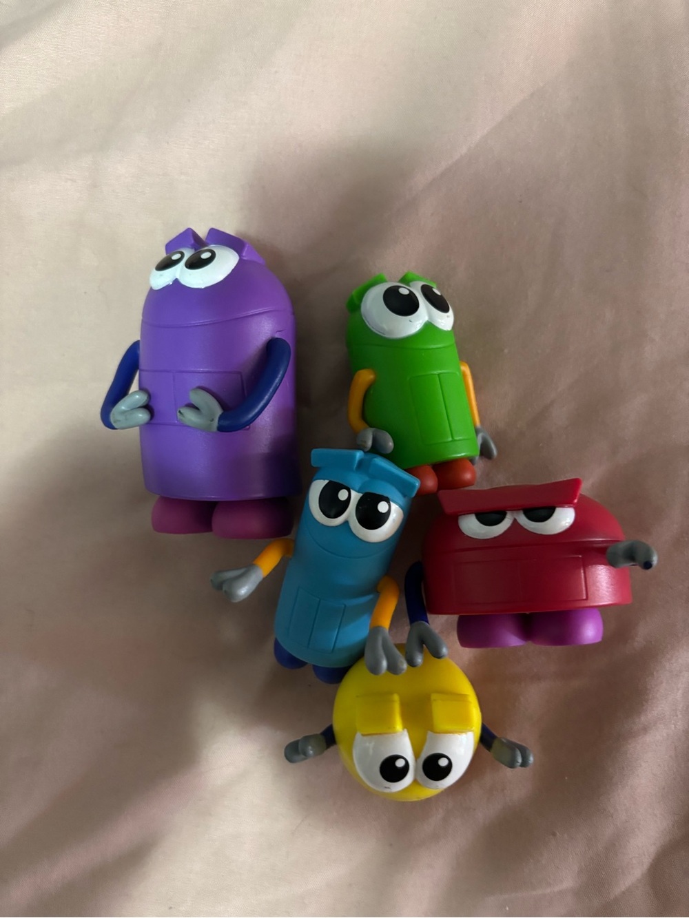 Story Bots Character Figures Pack - Purple, Green, Blue, Red, Yellow